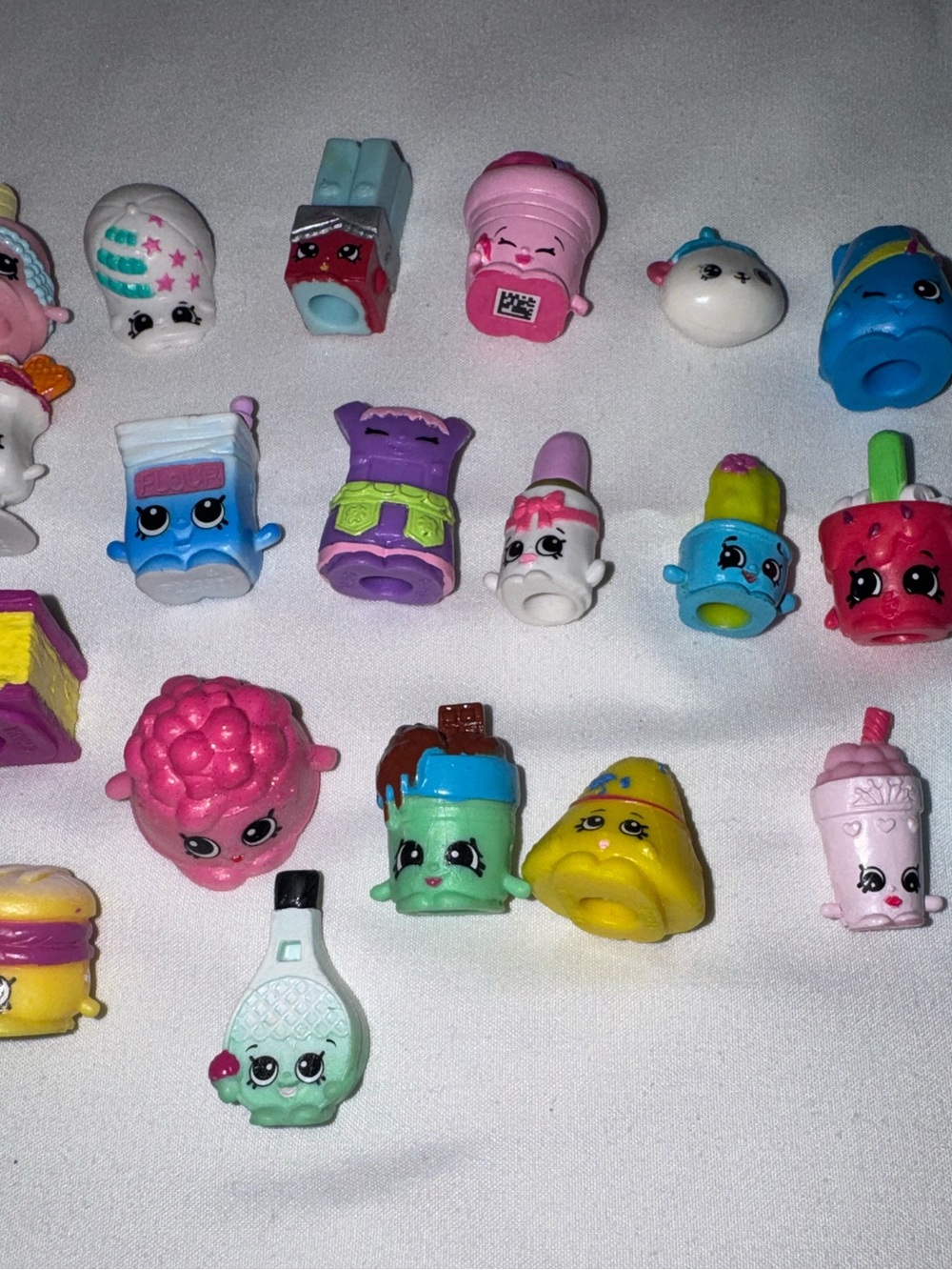Shopkins bundle - Picture 3 of 4